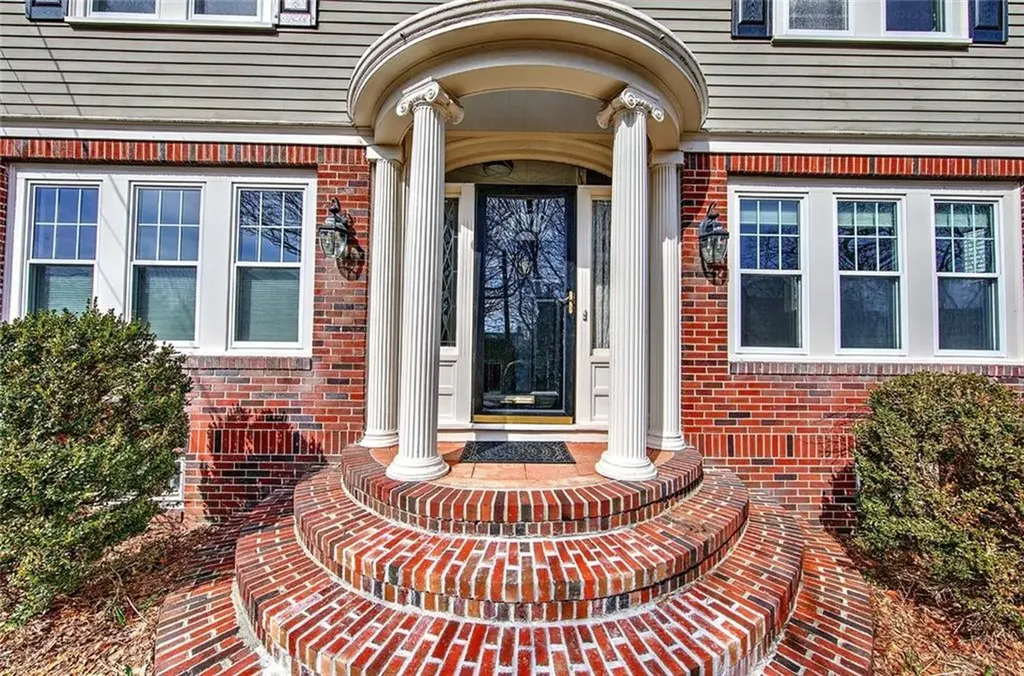 12 Holly Street Providence RI 02906