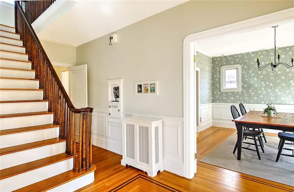 12 Holly Street Providence RI 02906