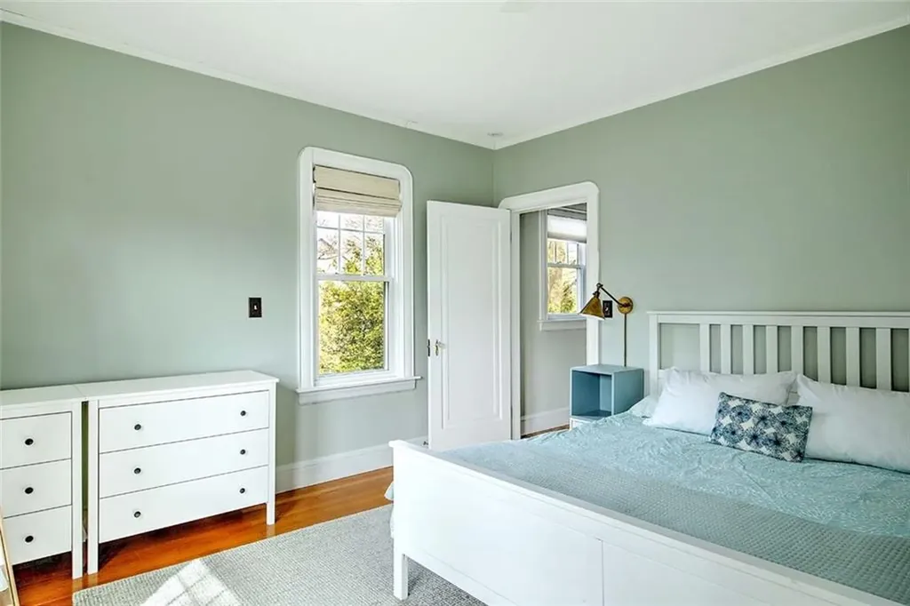 12 Holly Street Providence RI 02906