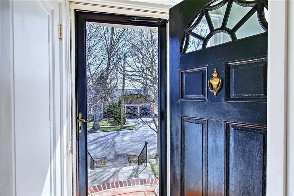 12 Holly Street Providence RI 02906