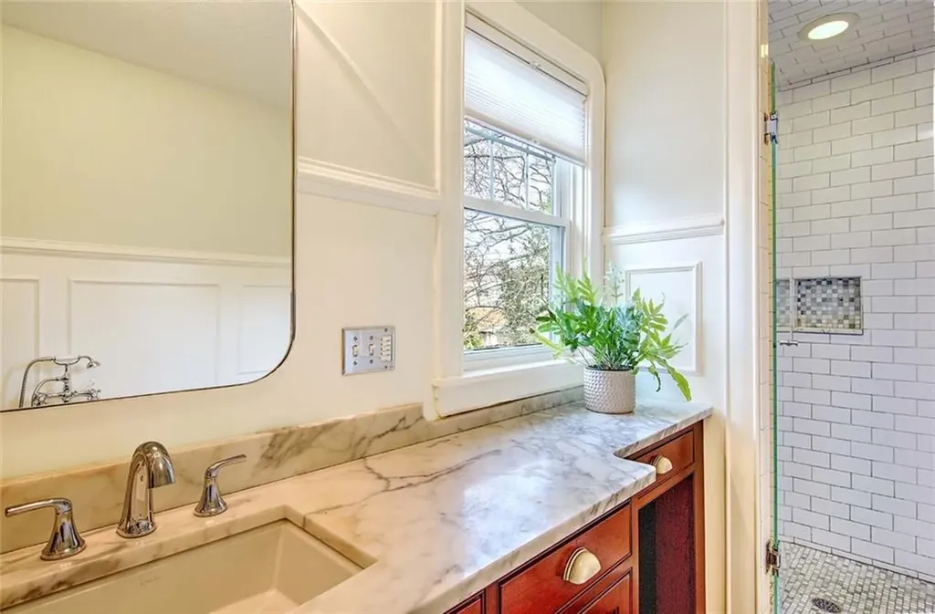 12 Holly Street Providence RI 02906