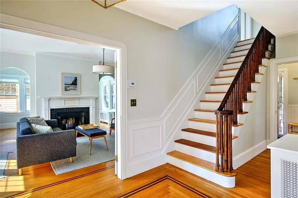 12 Holly Street Providence RI 02906