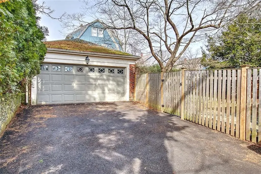 12 Holly Street Providence RI 02906