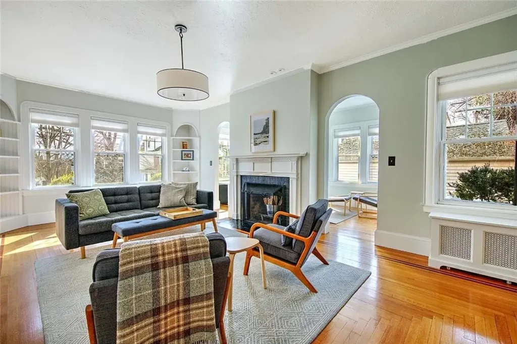 12 Holly Street Providence RI 02906