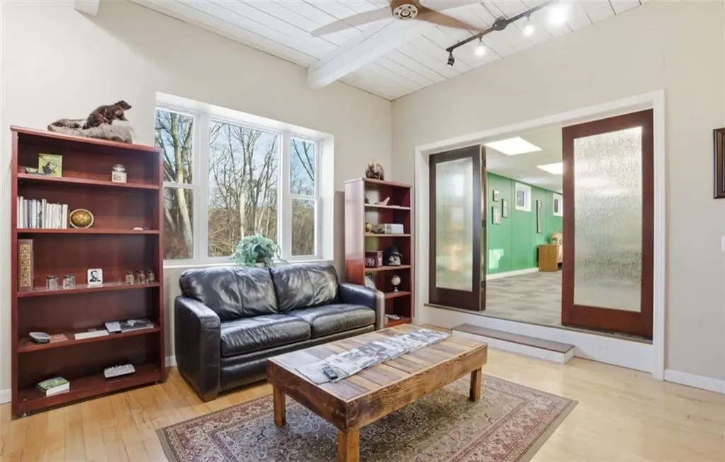 225 Putnam Pike Johnston RI 02919