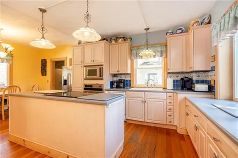 5075 Old Post Road Charlestown RI 02813