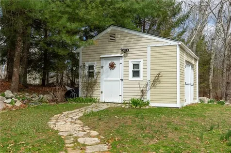 5075 Old Post Road Charlestown RI 02813