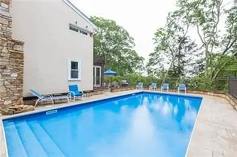 5075 Old Post Road Charlestown RI 02813