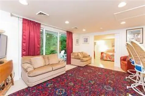 5075 Old Post Road Charlestown RI 02813