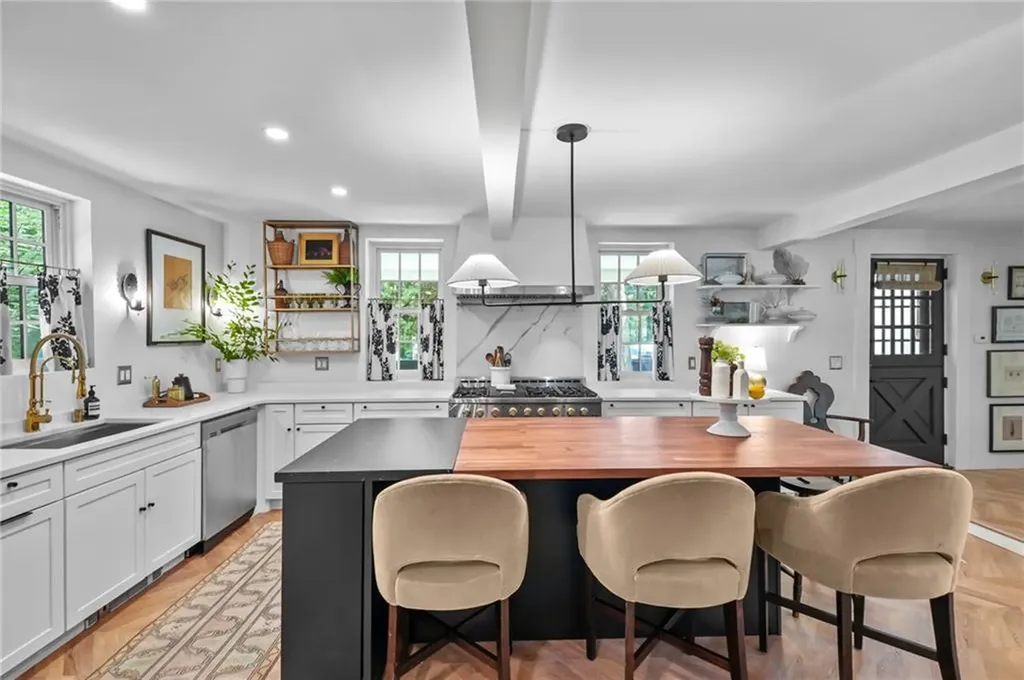 8061 Post Road North Kingstown RI 02852