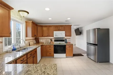 71 Rolling Hill Drive Exeter RI 02822