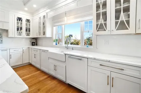 285 Winslow Way Swansea MA 02777