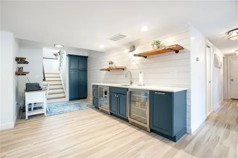 285 Winslow Way Swansea MA 02777