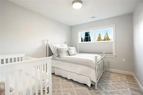 285 Winslow Way Swansea MA 02777