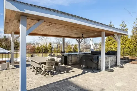 285 Winslow Way Swansea MA 02777