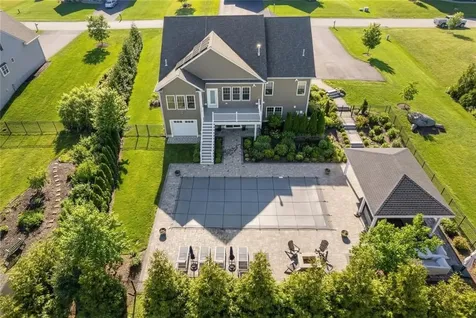 285 Winslow Way Swansea MA 02777