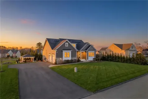 285 Winslow Way Swansea MA 02777