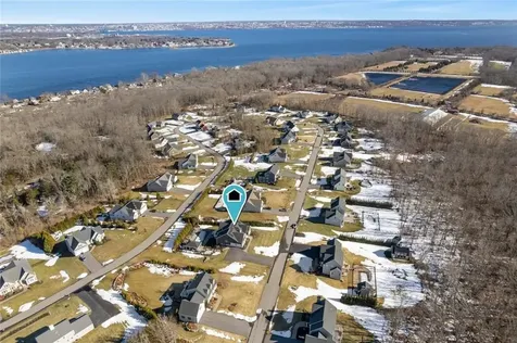 285 Winslow Way Swansea MA 02777