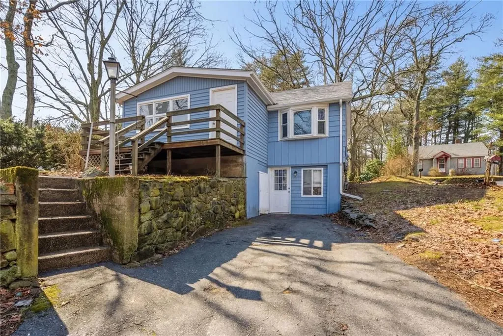 311 Arnold Road Coventry RI 02816