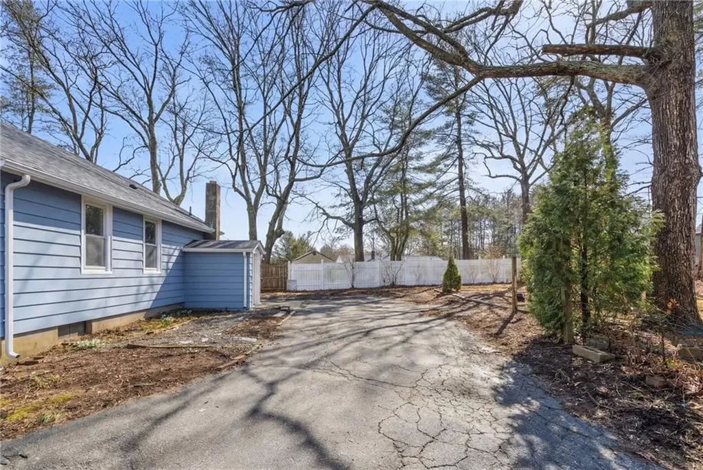 311 Arnold Road Coventry RI 02816