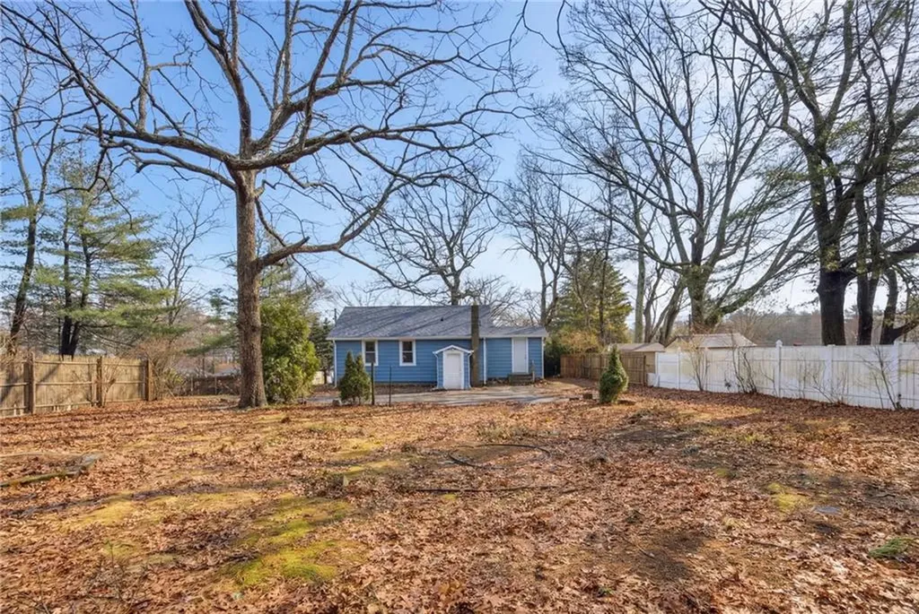 311 Arnold Road Coventry RI 02816