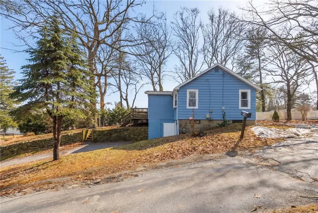 311 Arnold Road Coventry RI 02816