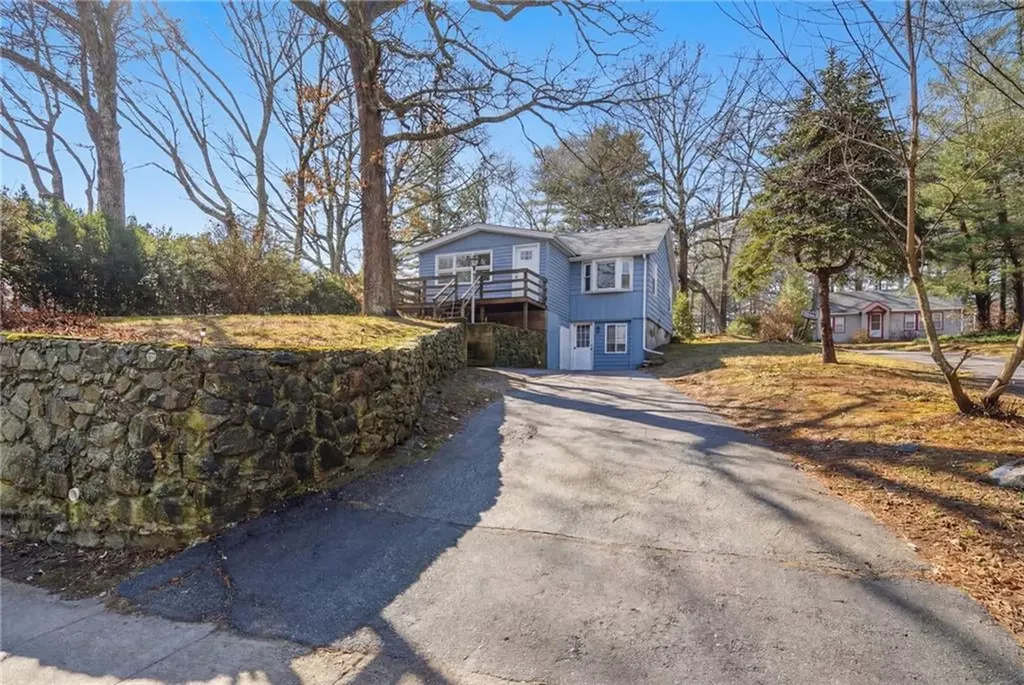 311 Arnold Road Coventry RI 02816