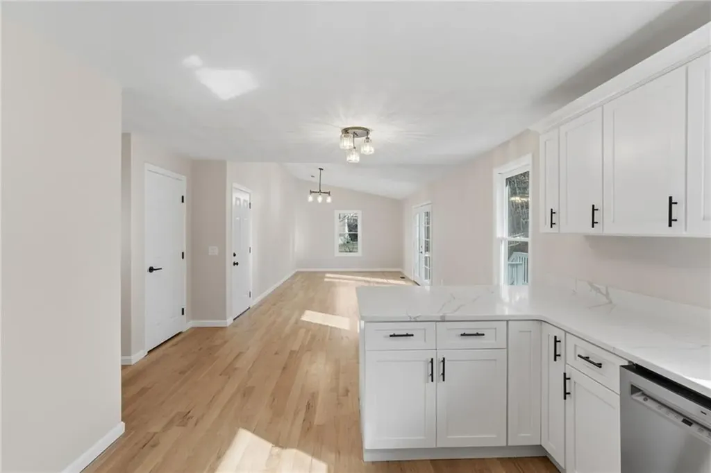 65 Village Hill Lane North Kingstown RI 02852