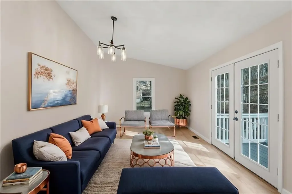 65 Village Hill Lane North Kingstown RI 02852