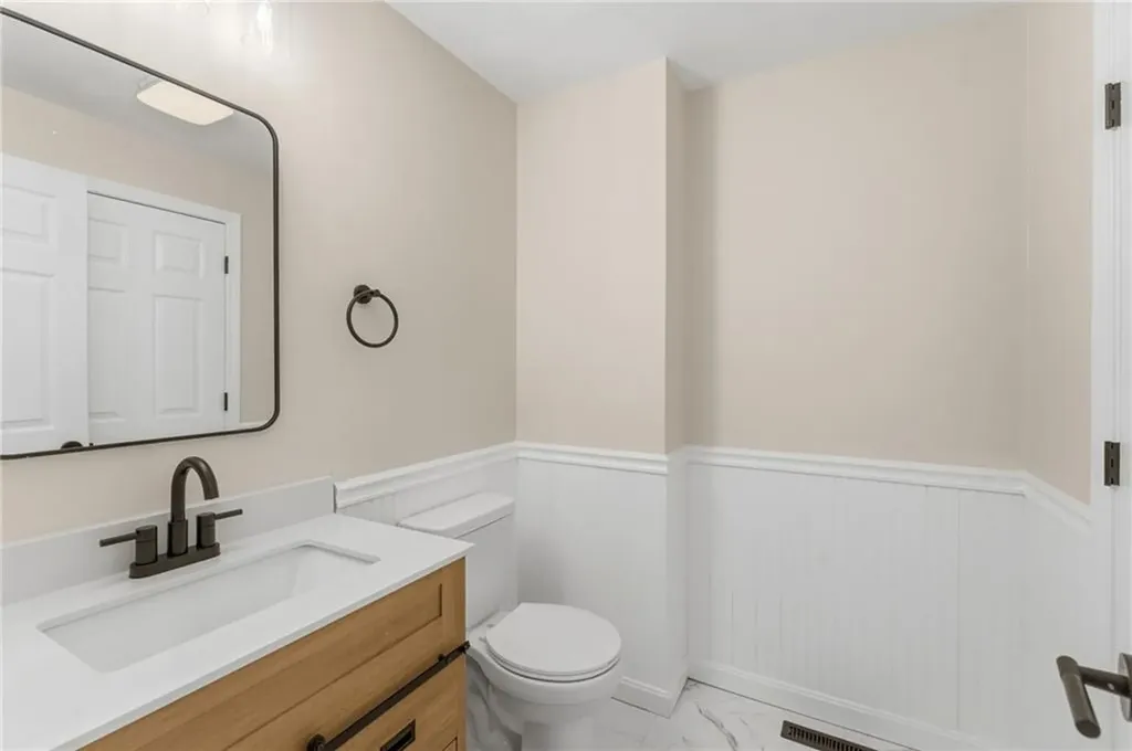 65 Village Hill Lane North Kingstown RI 02852