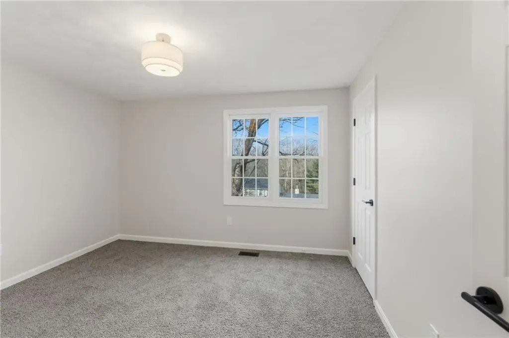 65 Village Hill Lane North Kingstown RI 02852