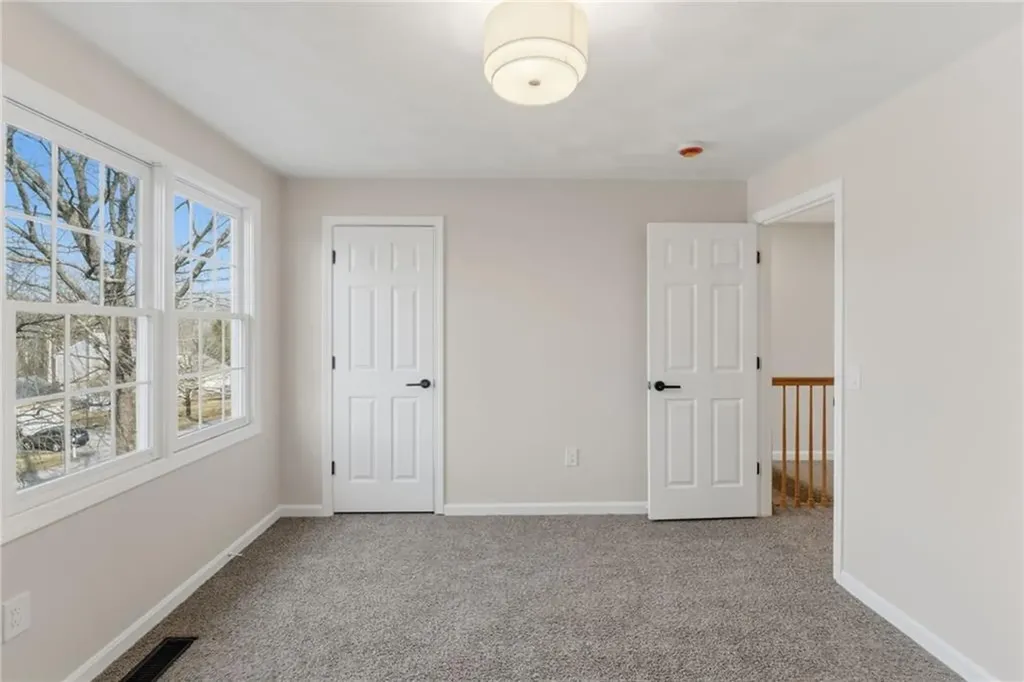 65 Village Hill Lane North Kingstown RI 02852