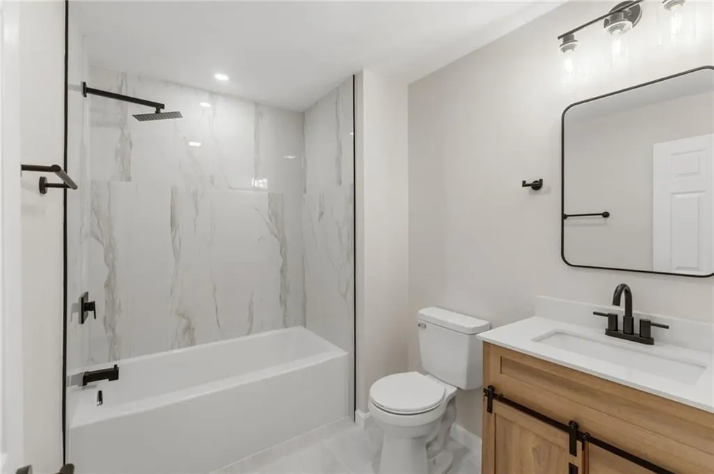 65 Village Hill Lane North Kingstown RI 02852