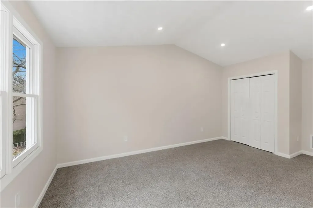 65 Village Hill Lane North Kingstown RI 02852