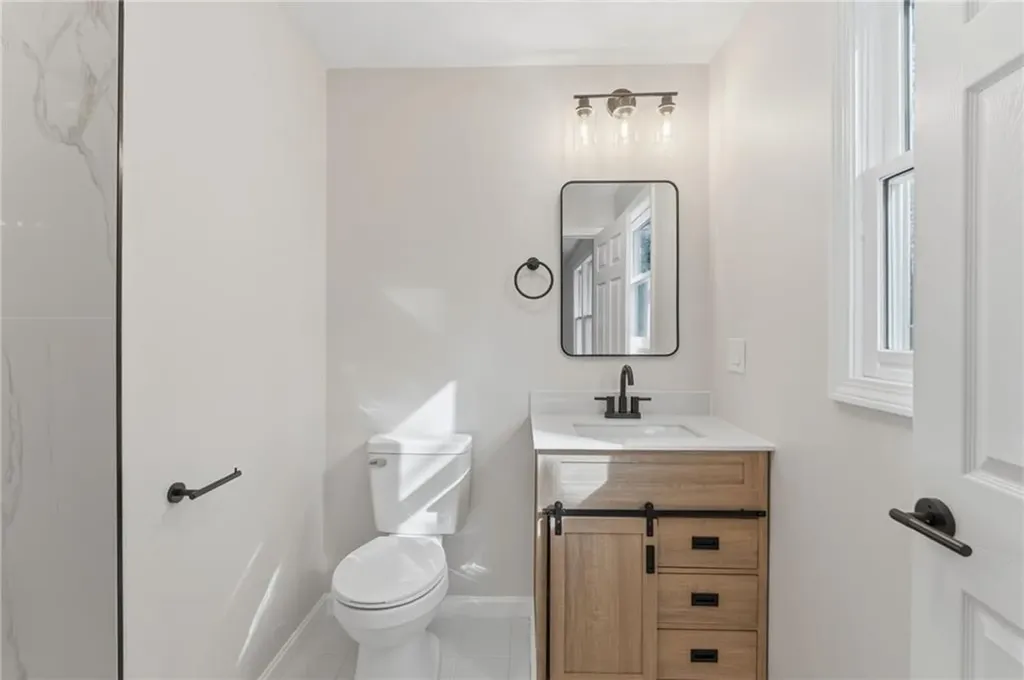 65 Village Hill Lane North Kingstown RI 02852