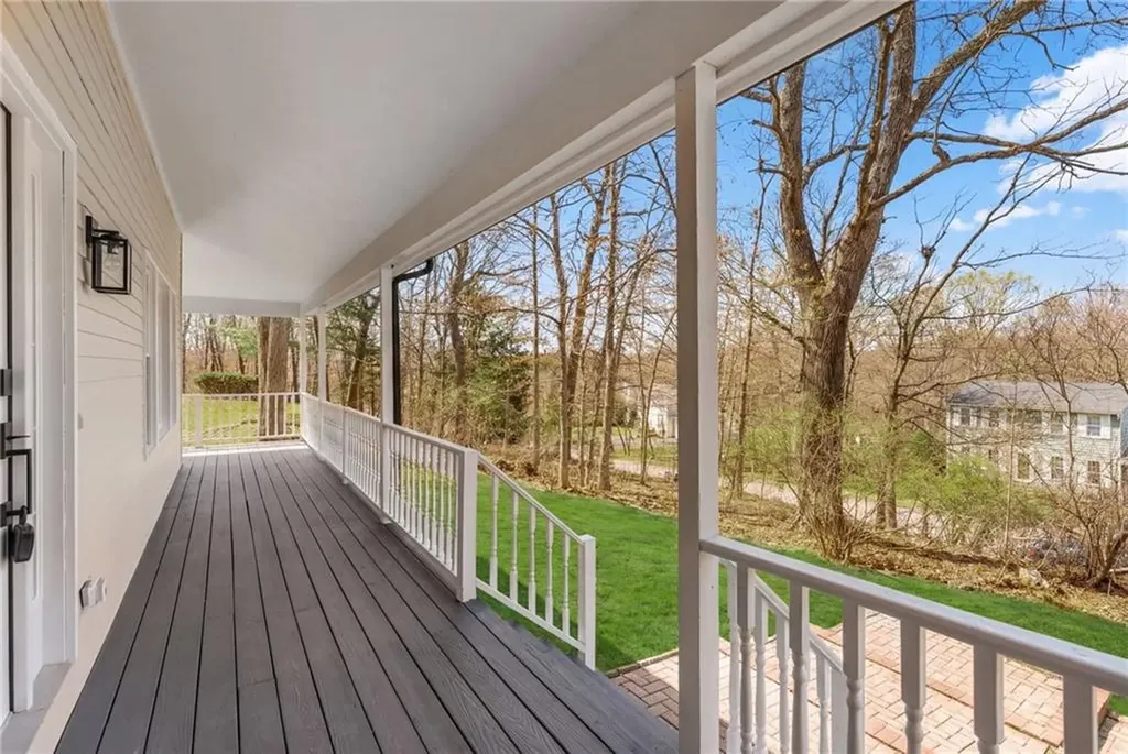 65 Village Hill Lane North Kingstown RI 02852