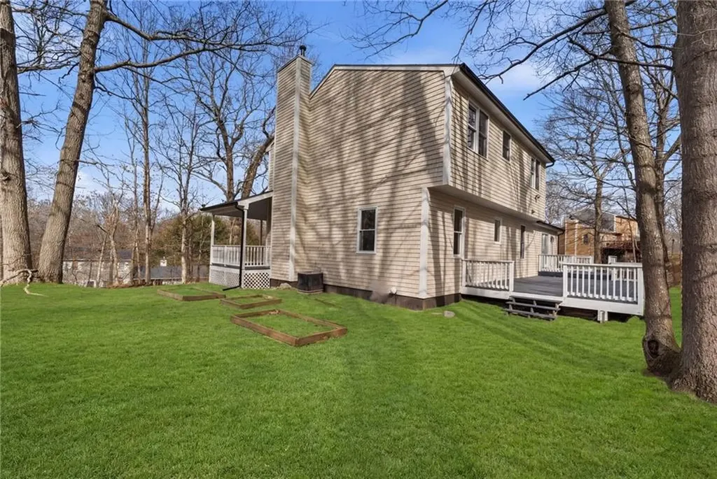 65 Village Hill Lane North Kingstown RI 02852
