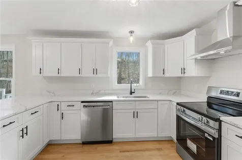65 Village Hill Lane North Kingstown RI 02852