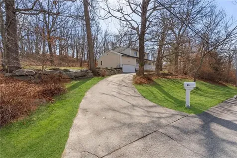 65 Village Hill Lane North Kingstown RI 02852