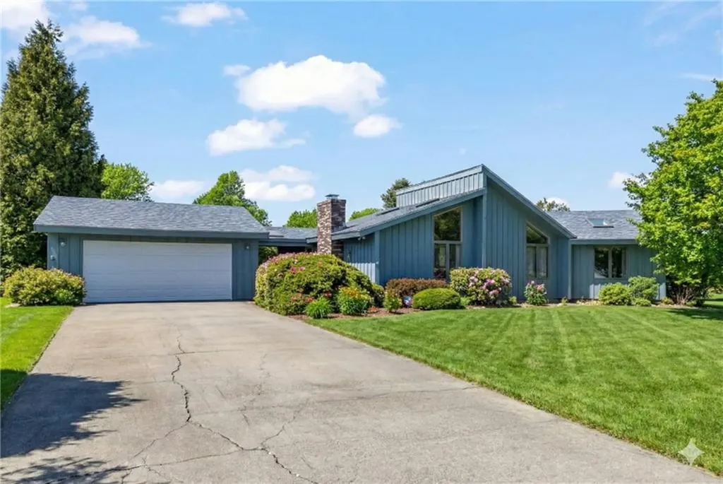 39 Almy Knoll Terrace Portsmouth RI 02871