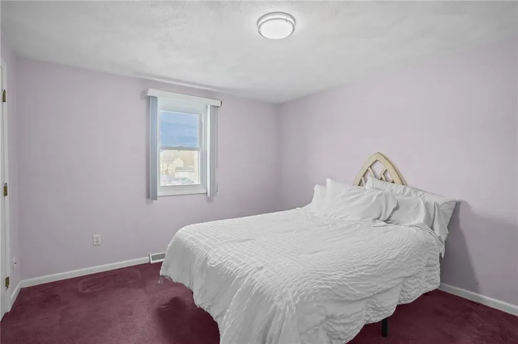 39 Gateway Court Warwick RI 02889