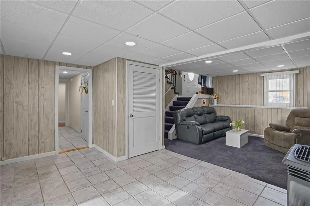 39 Gateway Court Warwick RI 02889