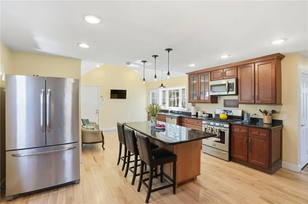 2 Duncan Road East Providence RI 02916