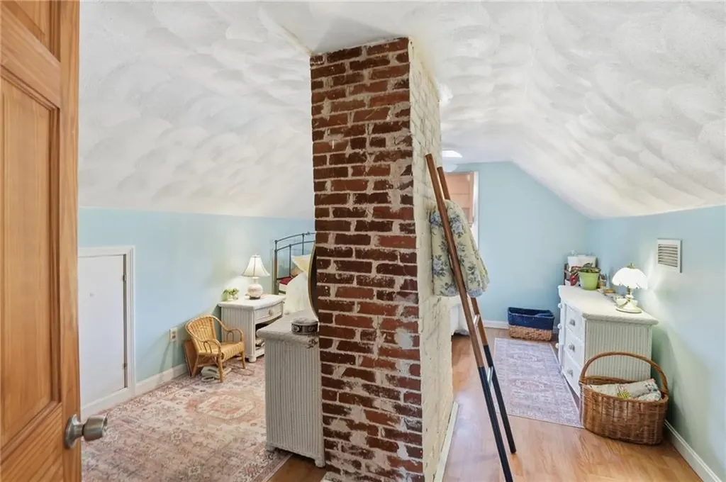2 Duncan Road East Providence RI 02916