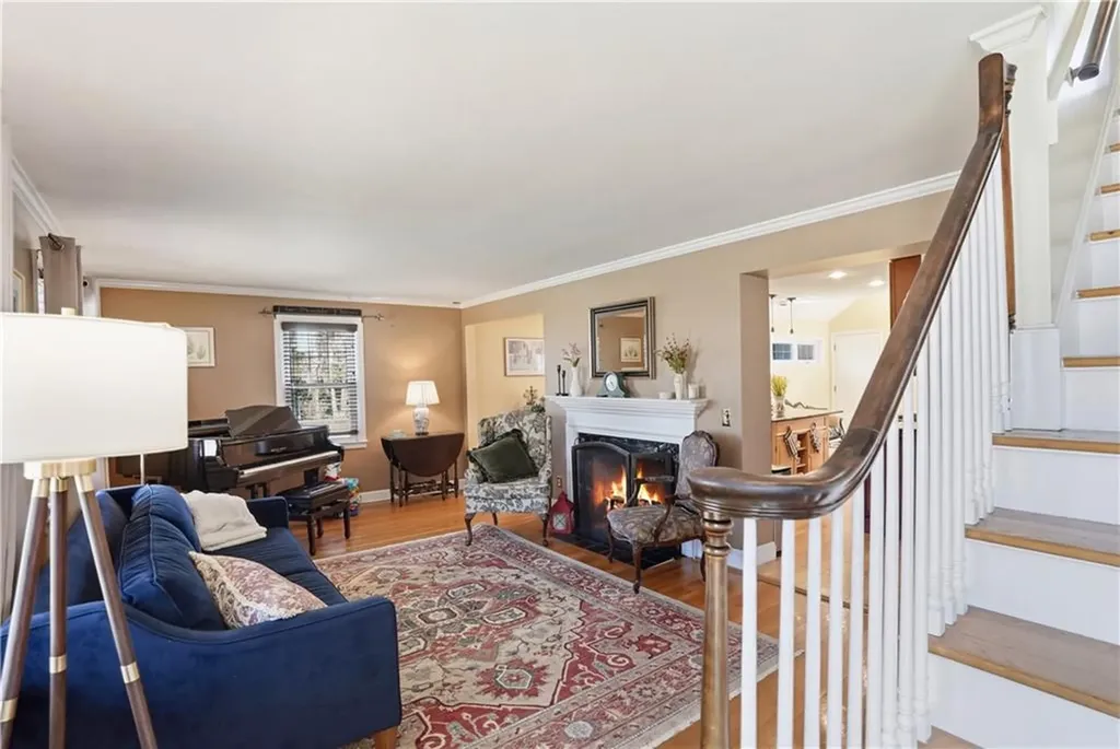 2 Duncan Road East Providence RI 02916