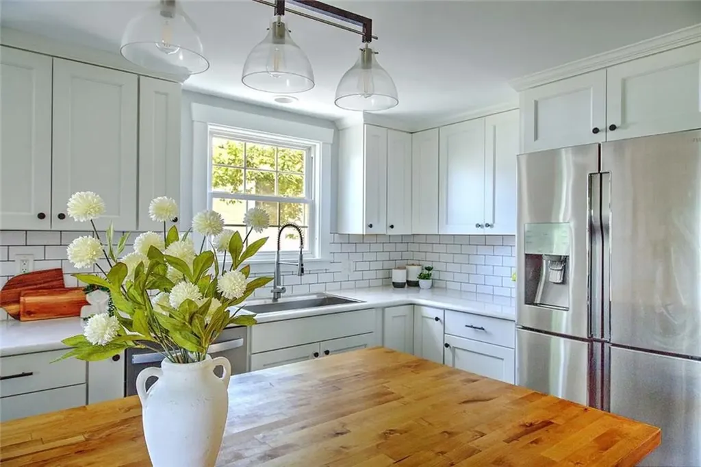 19 Berwick Place East Providence RI 02916