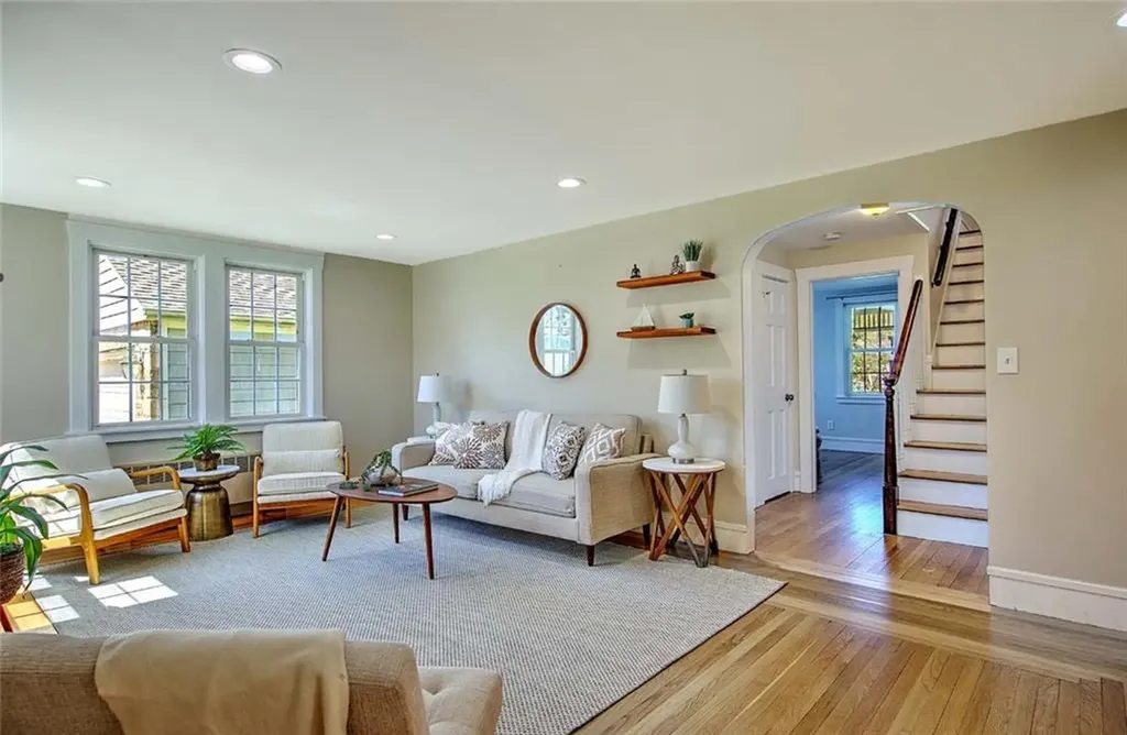 19 Berwick Place East Providence RI 02916
