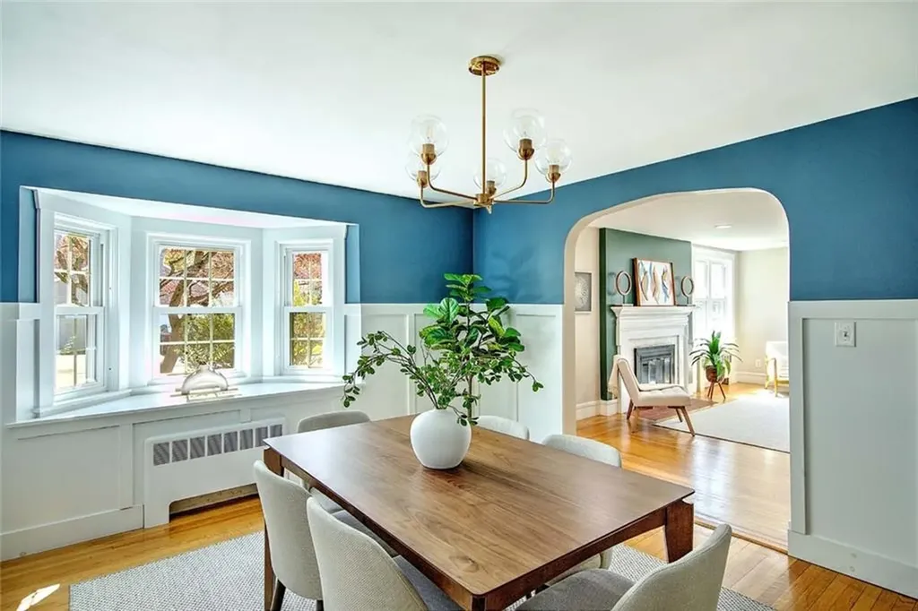 19 Berwick Place East Providence RI 02916