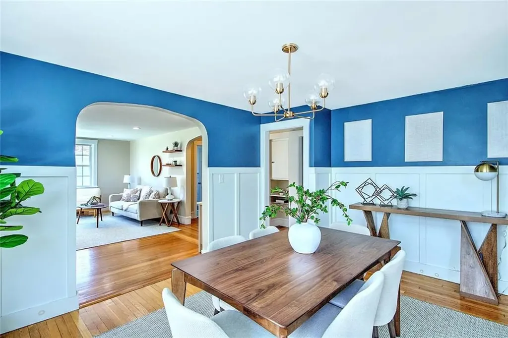 19 Berwick Place East Providence RI 02916