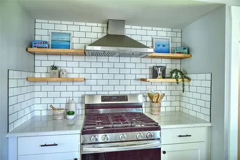 19 Berwick Place East Providence RI 02916
